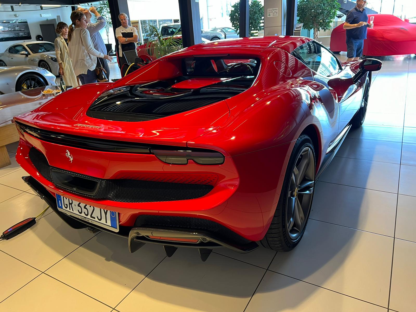 Autonoleggio Ferrari-Noleggio Ferrari 296 GTB