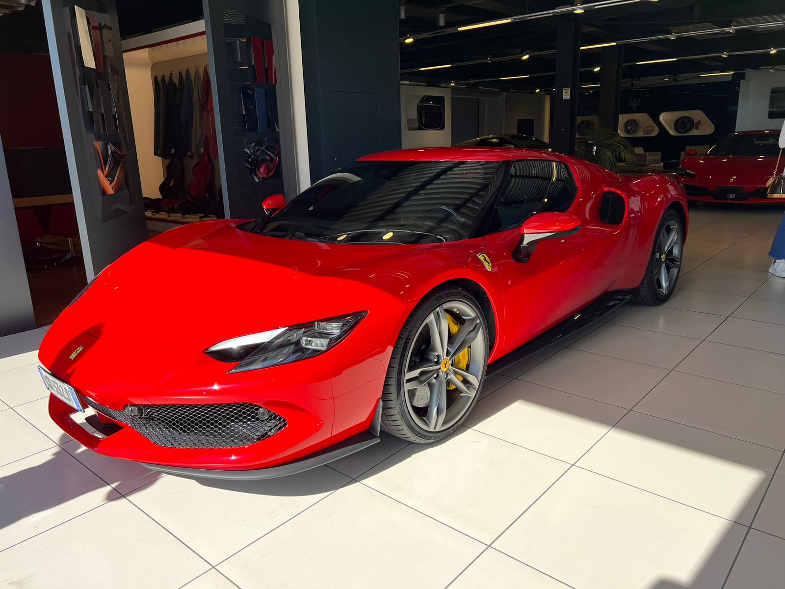 Autonoleggio Ferrari-Noleggio Ferrari 296 GTB