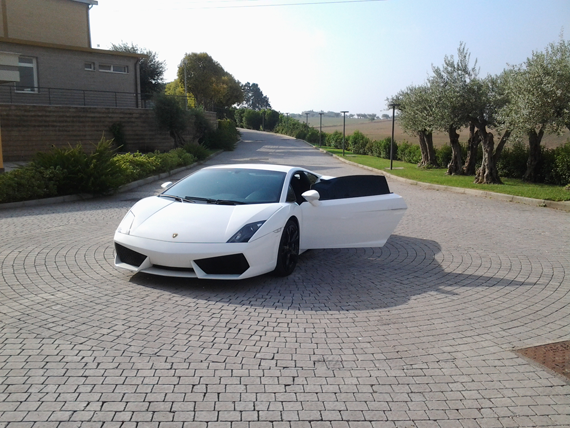 Lamborghini spot belen rodriguez