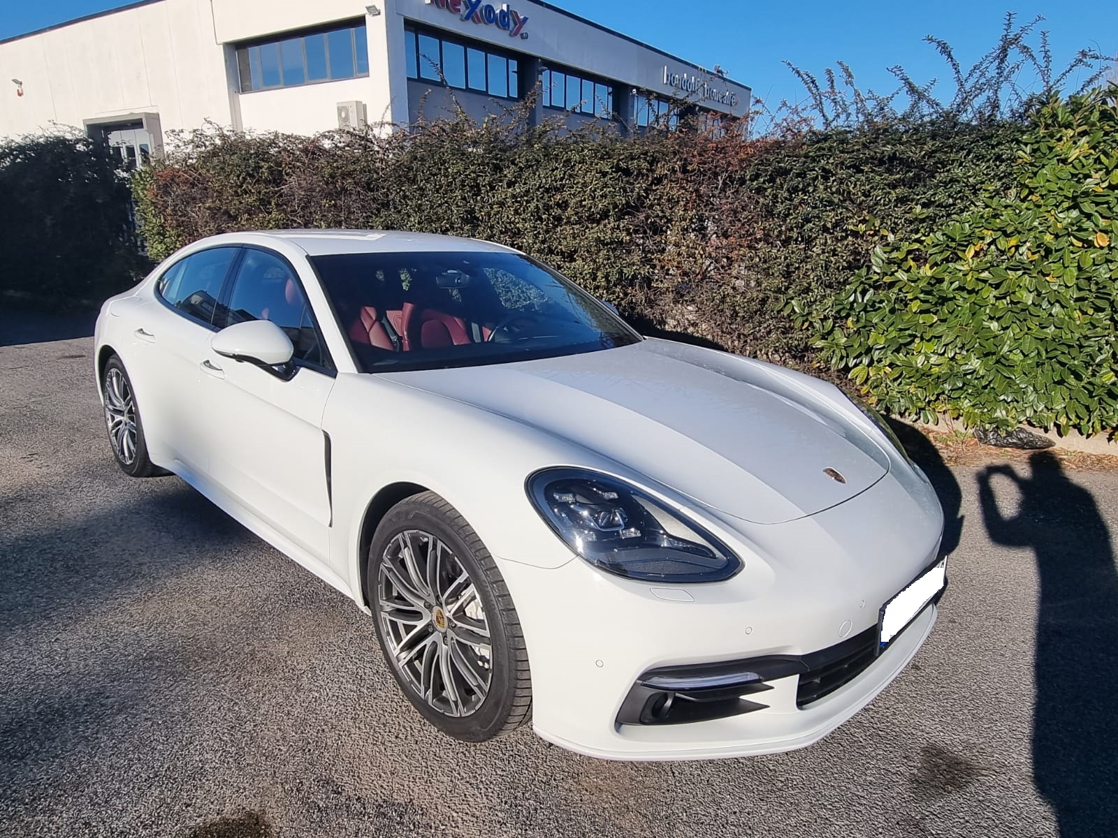 Autonoleggio Porsche-Noleggio Limousine Roma