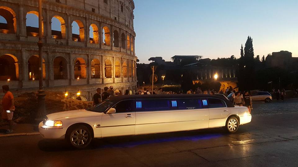 INTERNI-LIMOUSINE-BLUE-CRASH-ROMA2