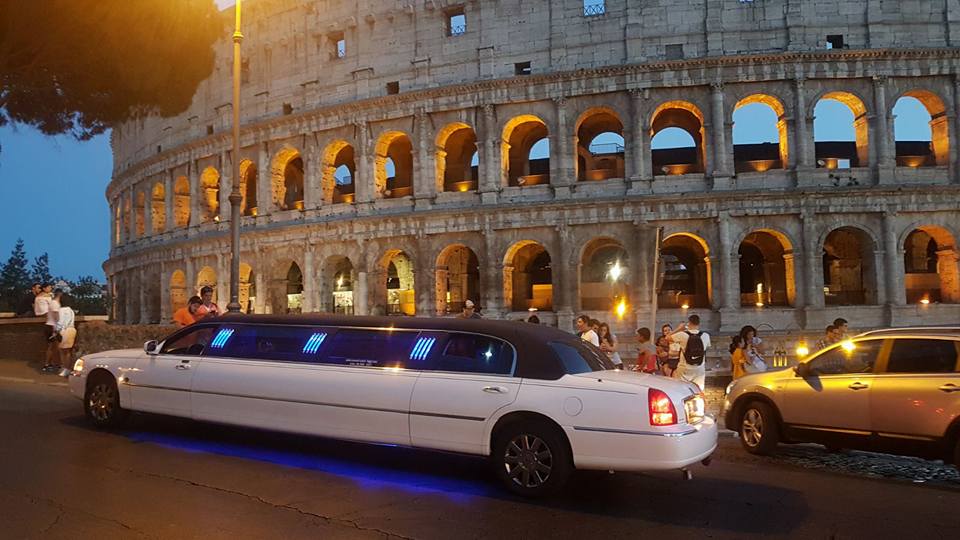 INTERNI-LIMOUSINE-BLUE-CRASH-ROMA2