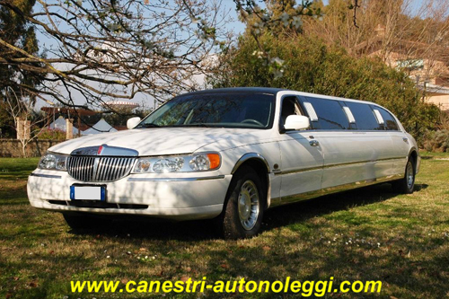 Noleggio Lincoln Limousine 2002-Noleggio Limousine Roma